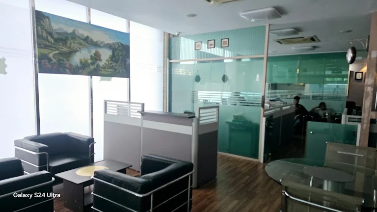 Reception & Lounge